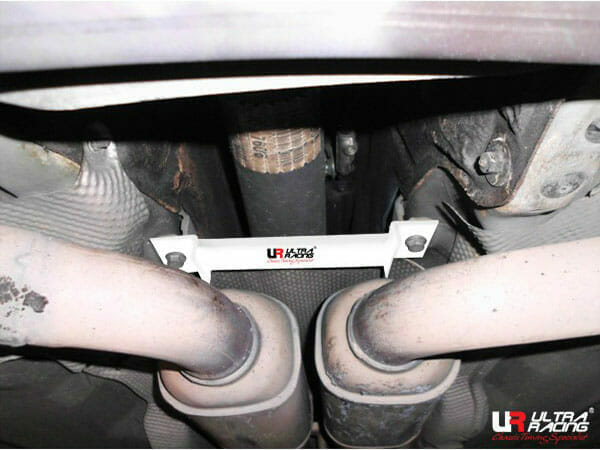 Ultra Racing - 2pt Middle Brace - 1996-2002 E-Class (W210) - UR-ML2-2132