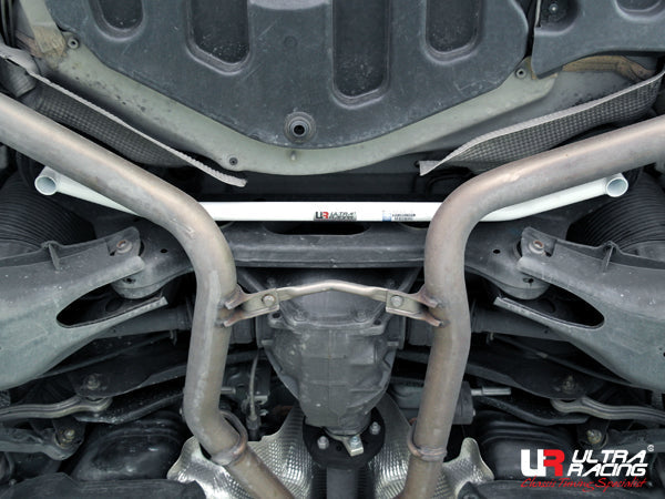Ultra Racing - 2pt Rear Lower Brace - 2008-14 C-Class / C-63 AMG W204  - UR-RL2-3219