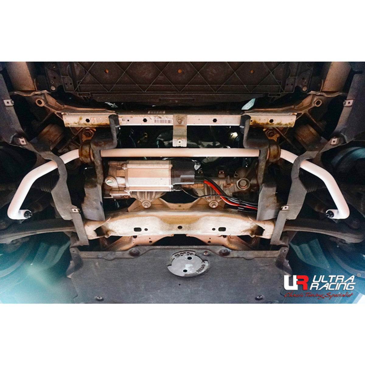 Ultra Racing - 27mm Front Sway Bar - BMW 5 SERIES (F10) 2010-2016 - UR-AF27-468