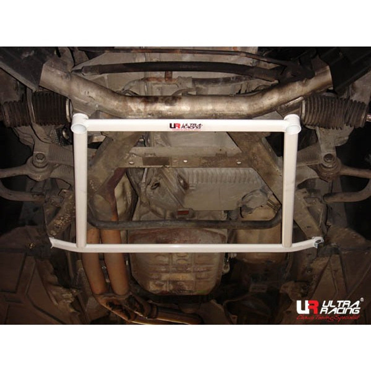 Ultra Racing - 4pt Front Lower Brace - BMW 5 SERIES (E39) 1995-2004 - UR-LA4-342