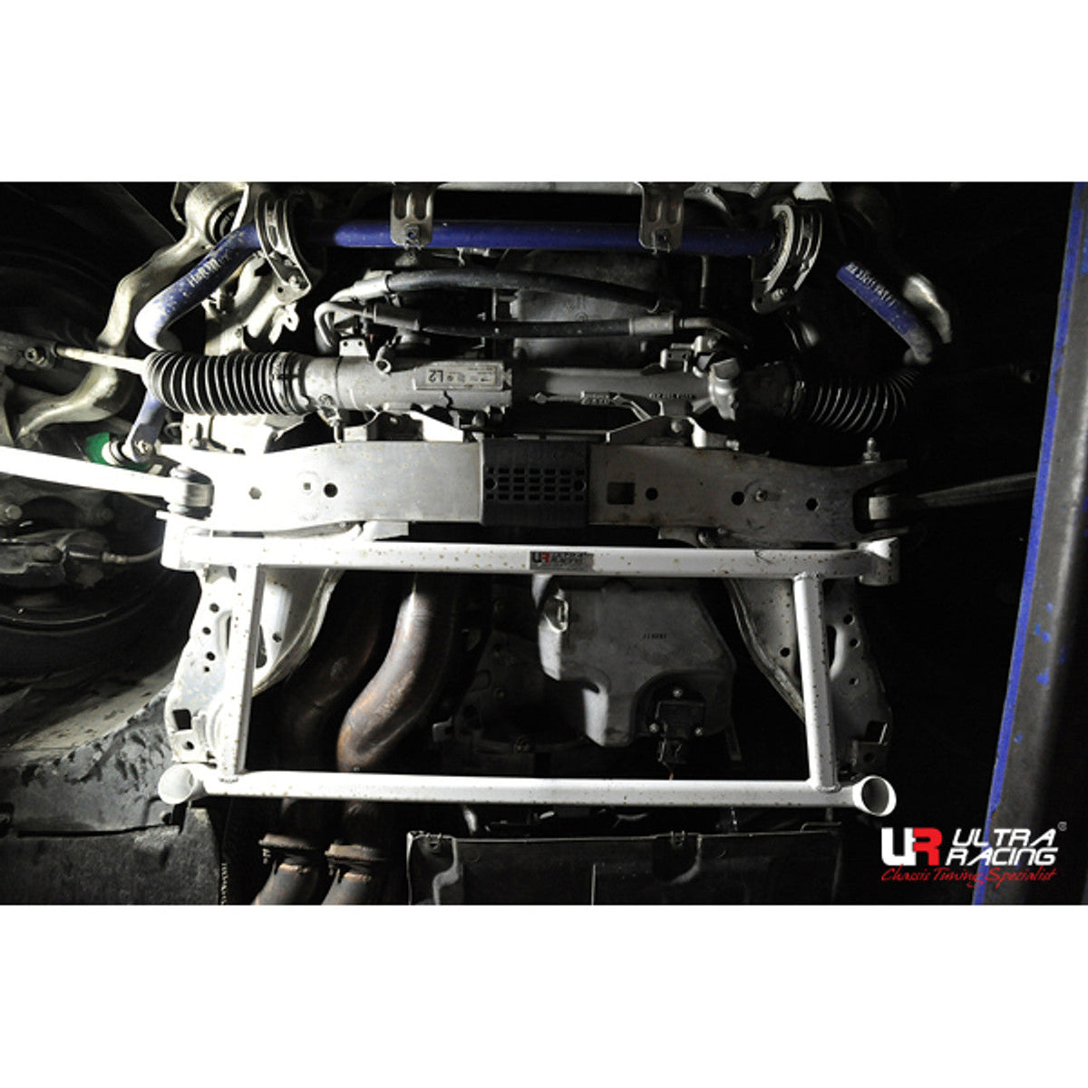 Ultra Racing - 4pt Front Lower Brace - BMW 1 SERIES M (E82) 3.0TT 2004-2013 - UR-LA4-2112